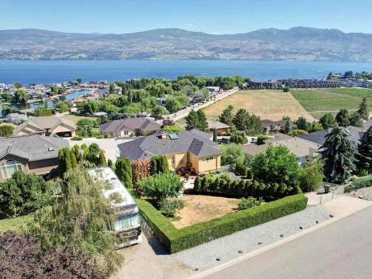 Lake View Yellow House By Winary Resort West Kelowna Kültér fotó