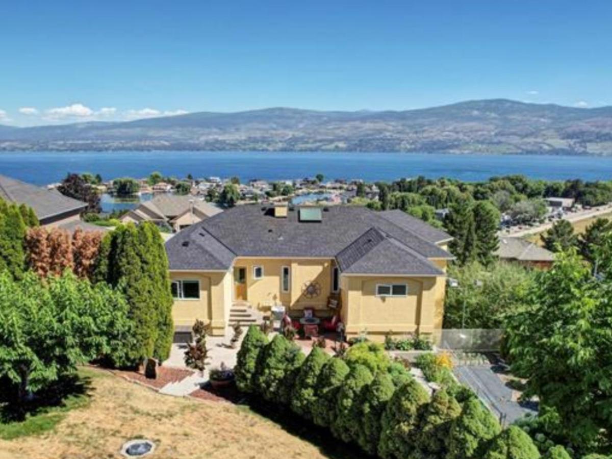 Lake View Yellow House By Winary Resort West Kelowna Kültér fotó